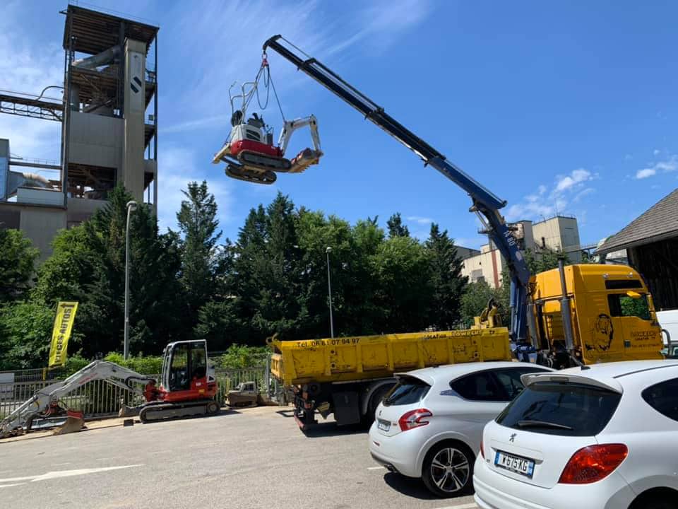 Livraison d'engins de chantier